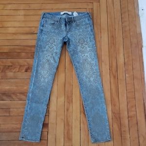 Abercrombie Jeans Gold Floral details